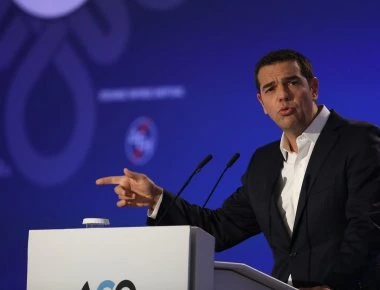 Zωντανή μετάδοση της ομιλίας Α.Τσίπρα στα εγκαίνια της ΔΕΘ - Επίθεση πολιτών σε άτομα που τους κατέγραφαν με κάμερες